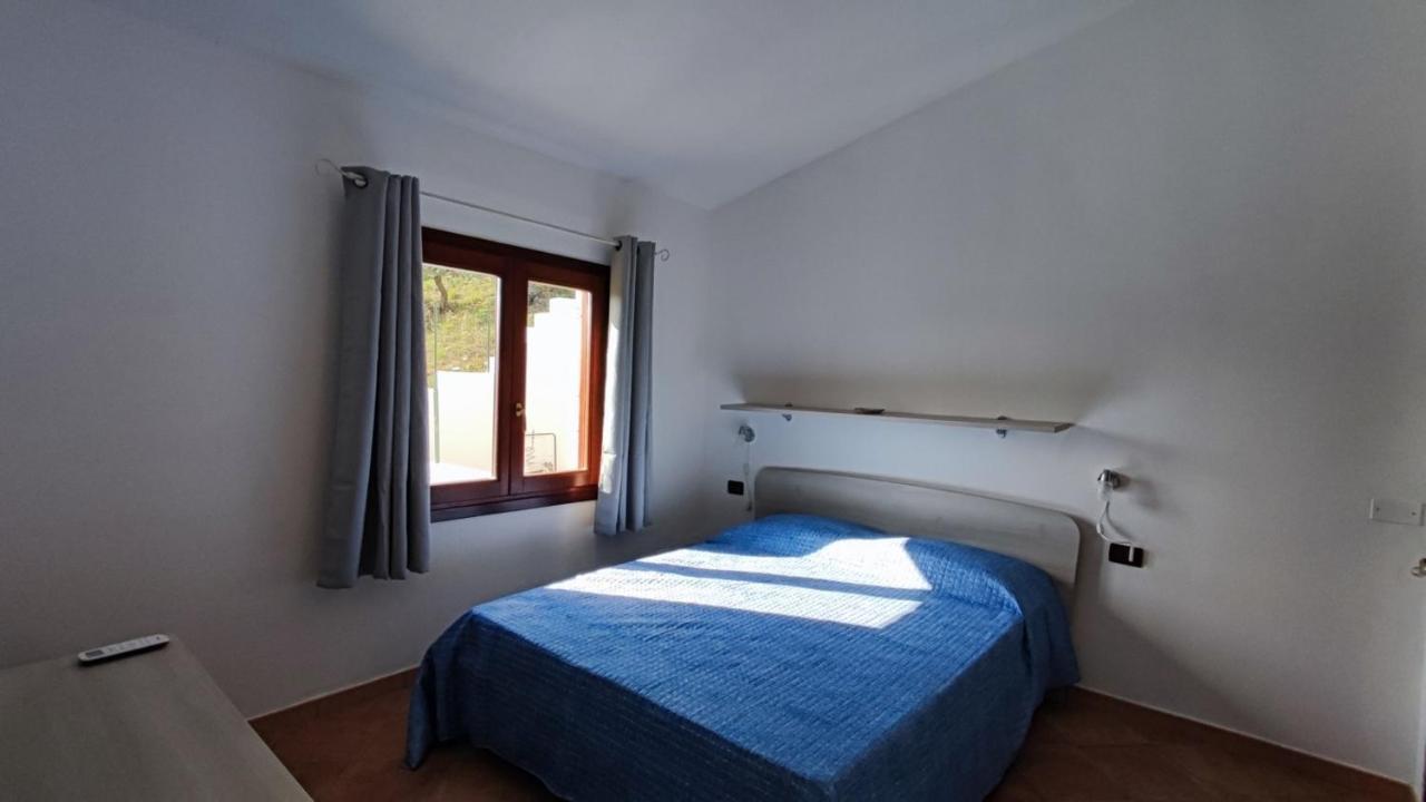 Casa L'Ulivariu Affittacamere San Teodoro  Exterior foto